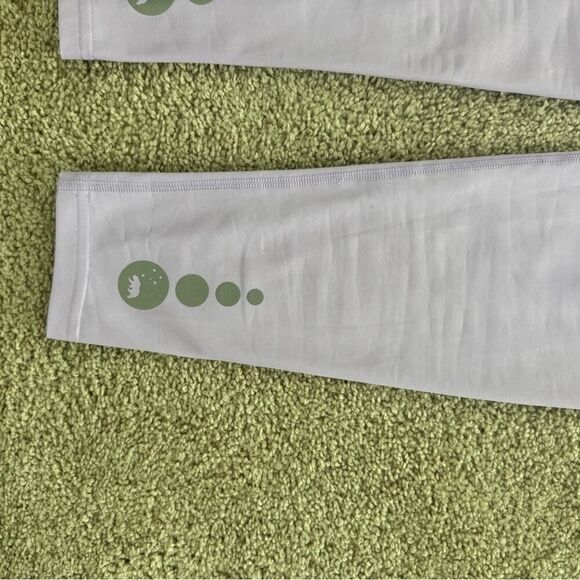 WYN by Malo Republic | Flow & Go 7/8 Tights - Lane | Size: Small | EUC - Picture 4 of 9